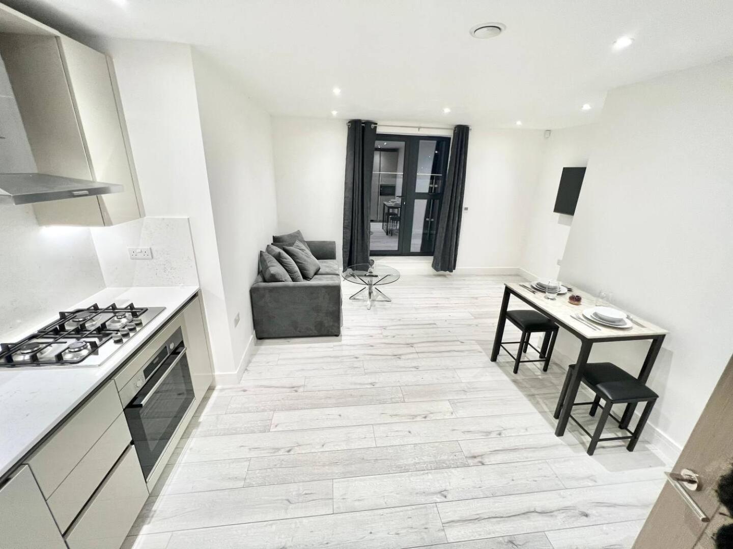 Queens Luxury Apartments Wembley Stadium - London Bagian luar foto